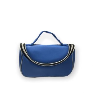 Νεσεσέρ μπλε με ασημί λεπτομέρειες