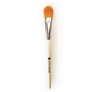 Cover shoot foundation brush