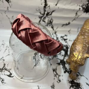 Στέκα με σατέν ύφασμα και σχέδιο πλεξούδα σάπιο μήλο