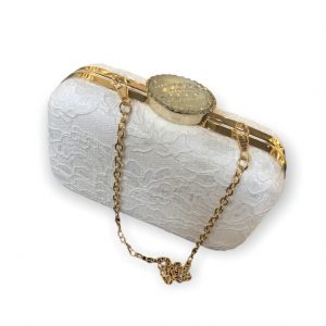 Φάκελος λευκός με χρυσές λεπτομέρειες