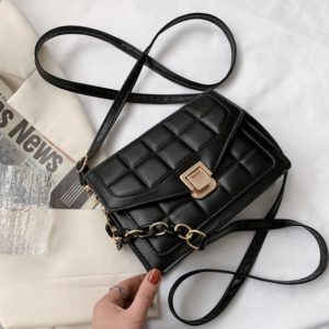 Τσάντα μαύρη ομού/χιαστή με χρυσο κούμπωμα