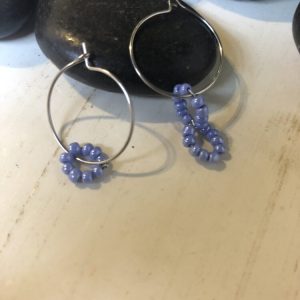 Κρεμαστά σκουλαρίκια με μπλε χάντρες