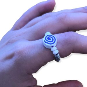 Παιδικό χειροποίητο δαχτυλίδι με χάντρες και ζαχαρωτό