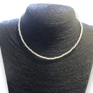 Χειροποίητο κολιέ με μικρές πέρλες