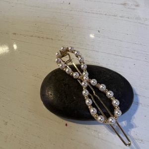 Τσιμπιδάκι μαλλιών ασημί παπιγιόν με πέρλες