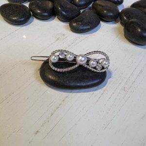 Τσιμπιδάκι μαλλιών ασημί παπιγιόν με πέρλες και διαμάντια