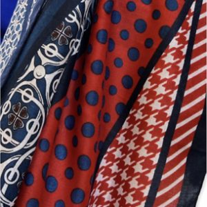 Φουλάρι εμπριμέ σκούρο μπλε