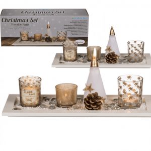 Διακοσμητικό για το τραπέζι σε λευκούς τόνους και λεπτομέρειες χρυσές