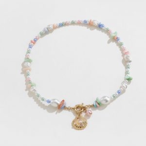 Κολιέ κοχύλι με πέρλες και χρωματιστές πέτρες